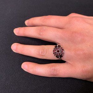 Silver garnet stone ring